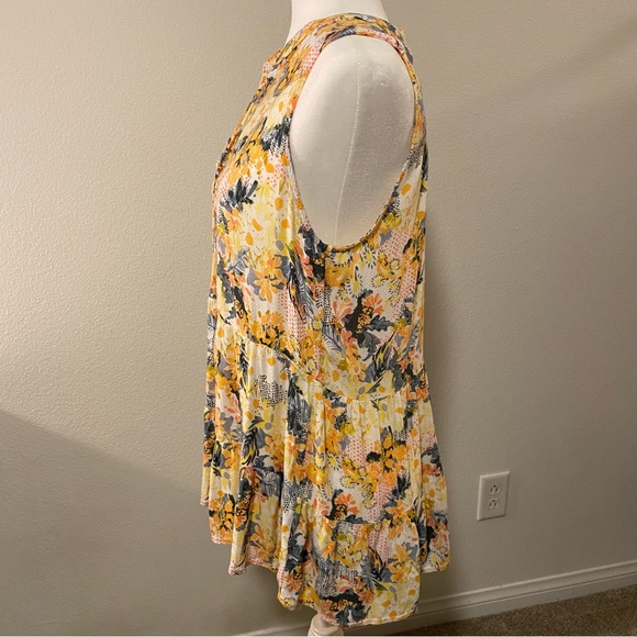 Floreat Anthropologie Tie Front Sleeveless Daisy Floral Blouse - Picture 6 of 13